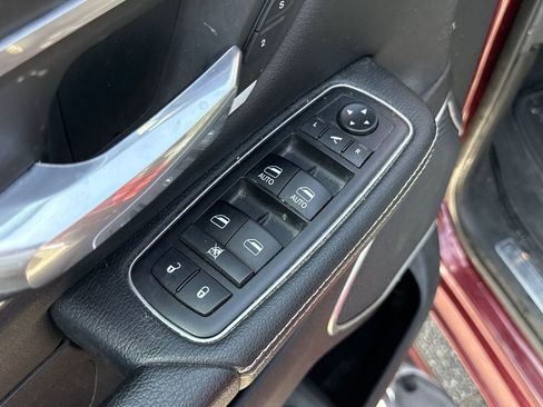 Used 2019 RAM 1500 Laramie image 11