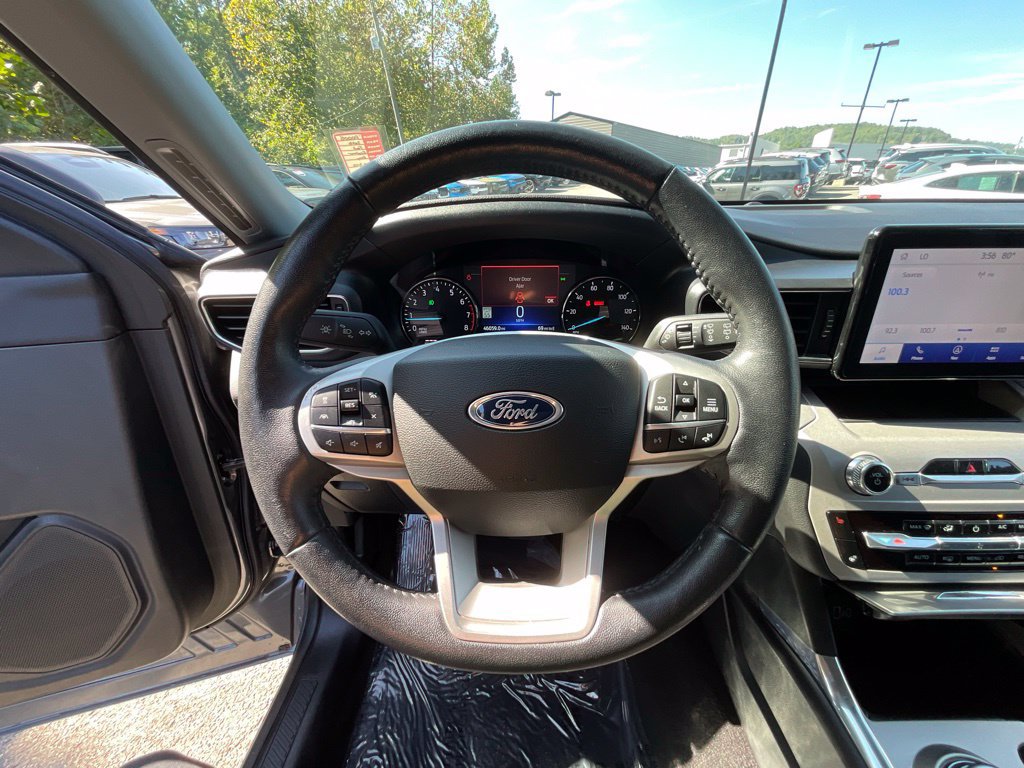Used 2023 Ford Explorer XLT w/ Equipment Group 202A AWD/4WD image 10