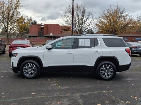 Used 2023 GMC Acadia SLT w/ Technology Package image 2