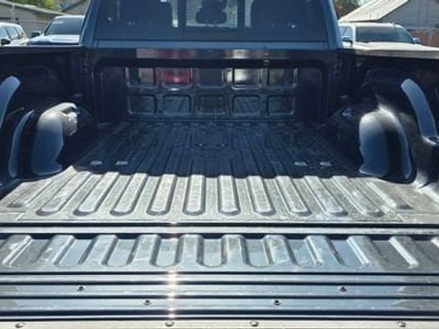 Used 2026 RAM 2500 Laramie AWD/4WD image 7