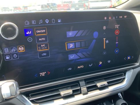 Used 2025 Chevrolet Equinox EV LT w/ LPO, All-Weather Mat Package FWD image 35