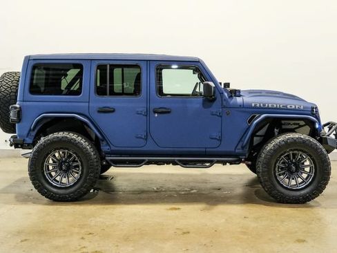 Used 2025 Jeep Wrangler Unlimited Rubicon w/ Safety Group AWD/4WD image 36