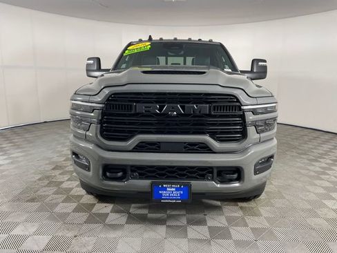 New 2026 RAM 3500 Laramie AWD/4WD image 25