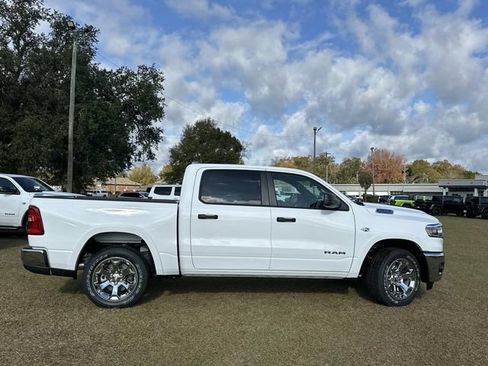 New 2026 RAM 1500 Big Horn AWD/4WD image 6