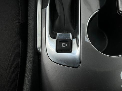 Used 2024 Chevrolet Malibu LT image 22