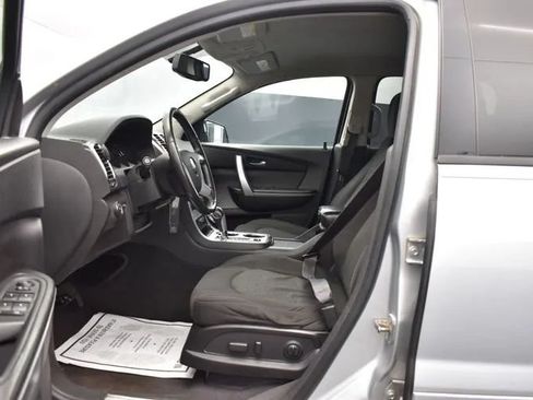 Used 2010 GMC Acadia SLE FWD image 14
