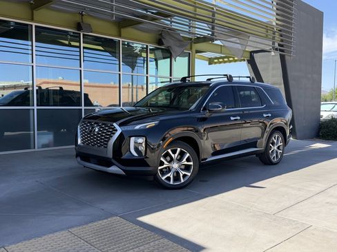 Used 2022 Hyundai Palisade SEL w/ Premium Package FWD image 1