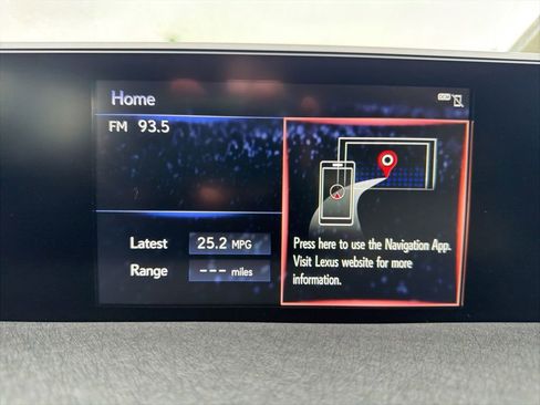 Used 2019 Lexus UX 200 FWD image 11
