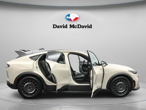 Used 2025 Ford Mustang Mach-E GT AWD/4WD image 21