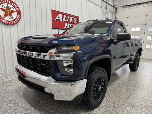 Used 2022 Chevrolet Silverado 2500 LT w/ Convenience Package image 2