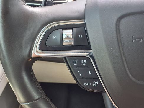 Used 2020 Lincoln Navigator Black Label w/ Cargo Convenience Package AWD/4WD image 16
