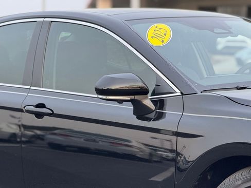 Used 2025 Toyota Camry XLE w/ Premium Plus Package image 7