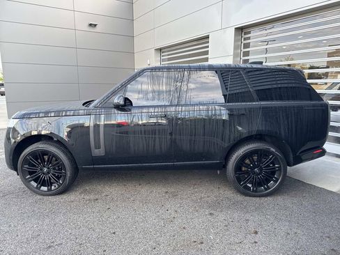 Certified 2023 Land Rover Range Rover SE AWD/4WD image 4