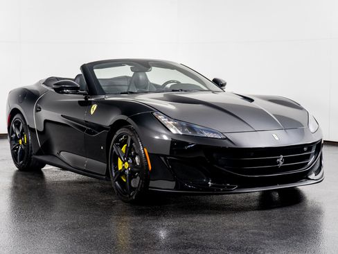 Used 2019 Ferrari Portofino image 5