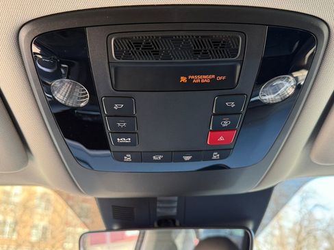 New 2026 Kia Carnival EX FWD image 21
