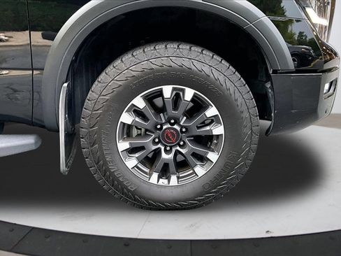 Used 2023 Nissan Titan PRO-4X w/ Pro-4x Convenience Package AWD/4WD image 34