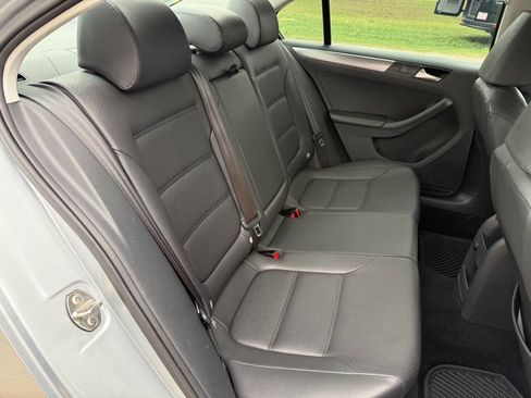 Used 2015 Volkswagen Jetta TDI SE image 19