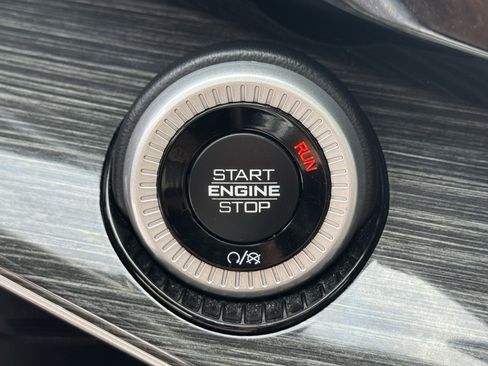 Used 2022 Jeep Wagoneer Series III w/ Premium Group I image 22