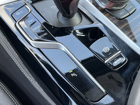 Used 2023 BMW 530i w/ M Sport Package image 8