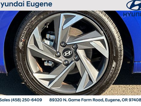 Used 2025 Hyundai Elantra Limited w/ Cargo Package image 34