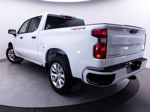 Used 2024 Chevrolet Silverado 1500 Custom AWD/4WD image 2