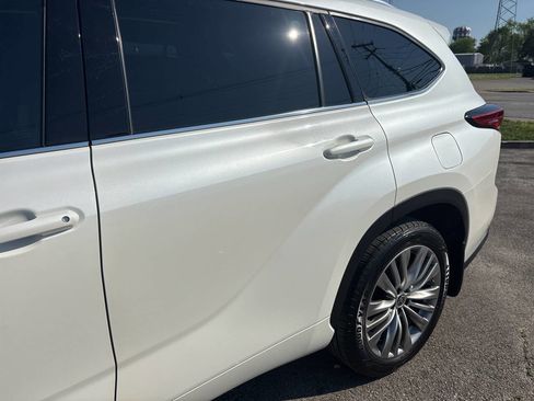 Used 2021 Toyota Highlander Platinum image 4