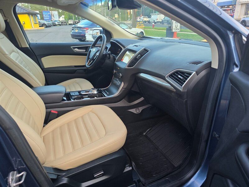 Used 2019 Ford Edge SEL w/ Equipment Group 201A AWD/4WD image 12