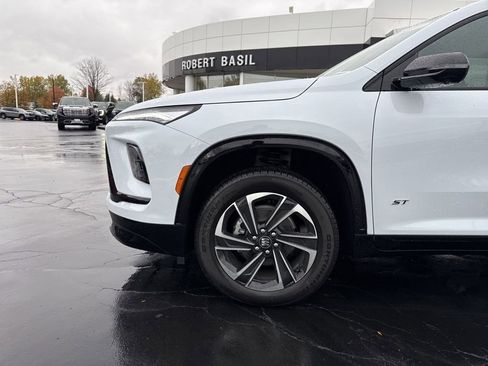 New 2026 Buick Enclave Sport Touring w/ Power Package image 5