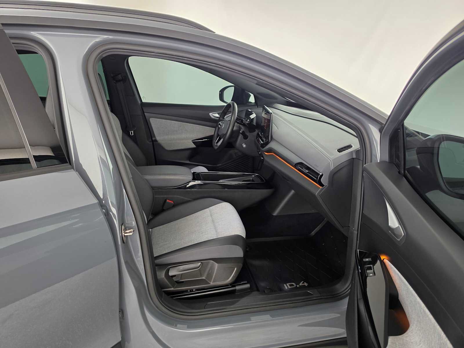 Used 2023 Volkswagen ID.4 2WD image 10