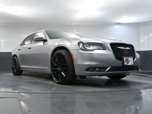 Used 2018 Chrysler 300 S w/ Beats Audio Group image 56