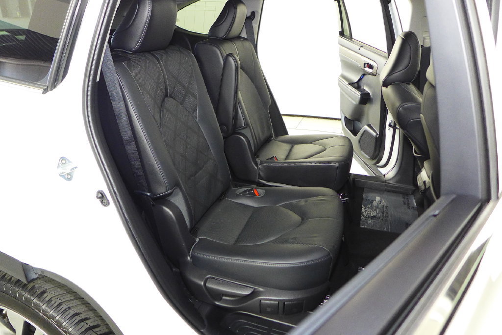 Used 2021 Toyota Highlander Platinum AWD/4WD image 20
