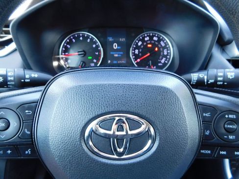 Used 2019 Toyota RAV4 XLE w/ Convenience Package image 32