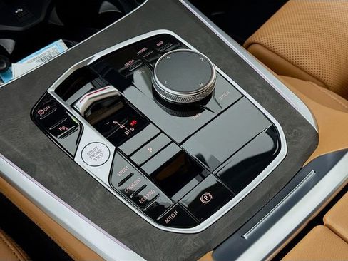 Used 2024 BMW X5 sDrive40i w/ M Sport Package image 17