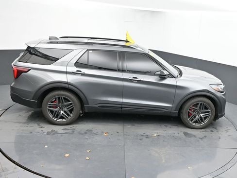 Used 2025 Ford Explorer ST w/ Sun And Sound Package image 46