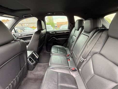 Used 2014 Porsche Cayenne S AWD/4WD image 11