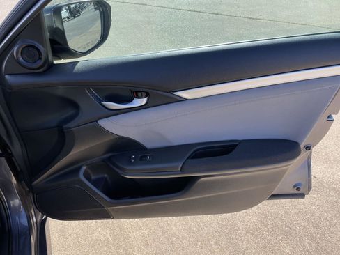Used 2018 Honda Civic EX image 40