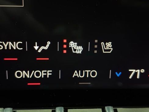 New 2026 GMC Yukon XL Denali w/ Denali Reserve Package image 7