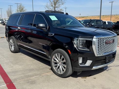Used 2021 GMC Yukon XL Denali w/ Denali Ultimate Package AWD/4WD image 7