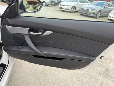 Used 2014 BMW Z4 sDrive35i image 23