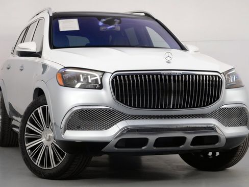 Used 2023 Mercedes-Benz Maybach GLS 600 4MATIC image 4