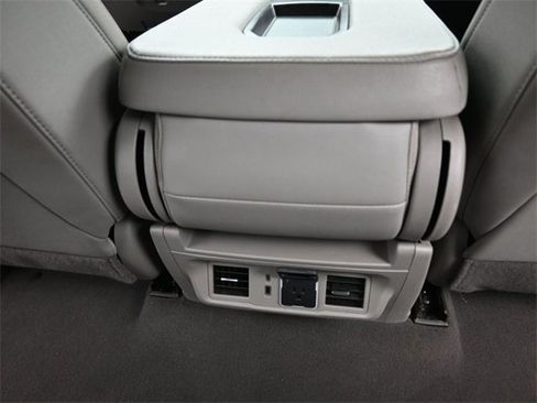 Used 2024 GMC Sierra 1500 SLT image 25