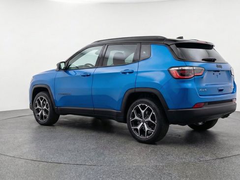 Used 2025 Jeep Compass Limited AWD/4WD image 6