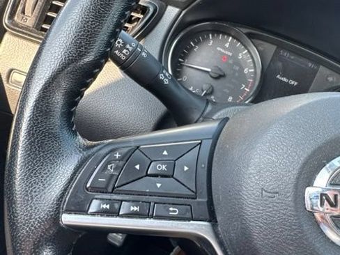 Certified 2022 Nissan Rogue Sport SV AWD/4WD image 15
