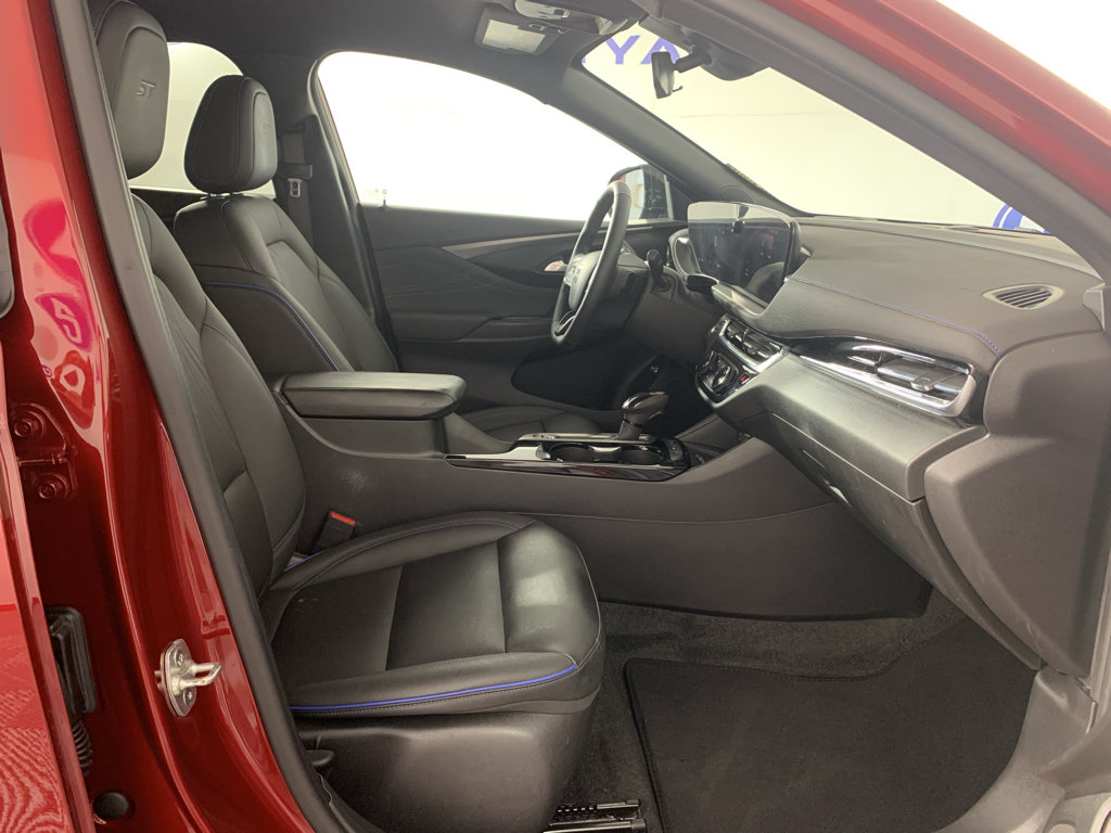Used 2024 Buick Envista Sport Touring w/ Convenience I Package FWD image 40