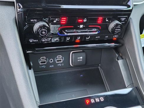 New 2025 Jeep Grand Cherokee Altitude image 22