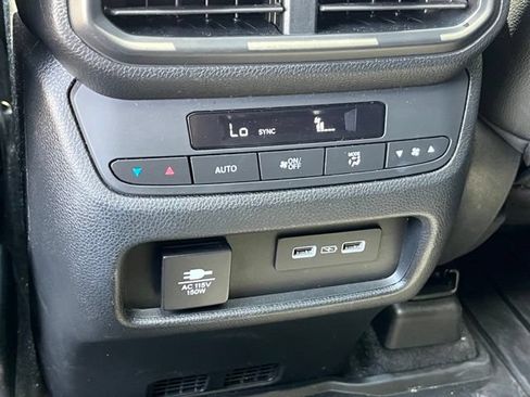 Used 2023 Honda Pilot TrailSport image 15