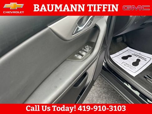 Used 2025 Chevrolet Blazer LT FWD image 14