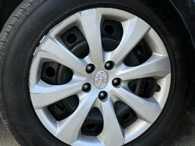 Used 2025 Toyota Corolla LE FWD image 10