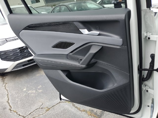 Used 2025 Volkswagen Tiguan SE R-Line AWD/4WD image 19