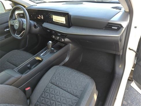 Certified 2025 Nissan Kicks SV w/ SV Premium Package image 15